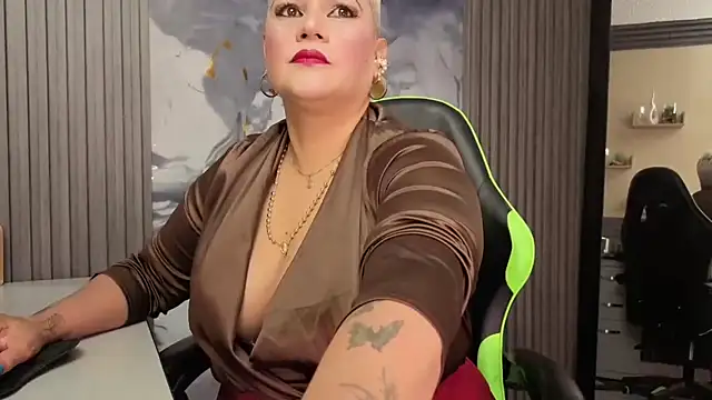 GianellaCox  online show from June 2026 11:53:01 AM