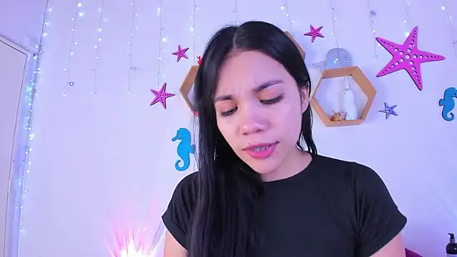 Emiily Parkerr online show from December 2025 03:01:01 AM