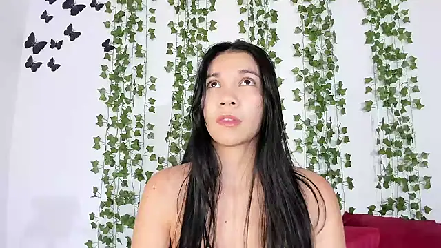 Emiily Parkerr online show from February 2026 03:01:01 AM