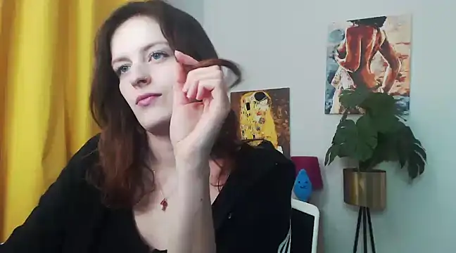 Snapshot of juicyNadine chatting on January 2025 09:19:02 AM juicyNadine online show from January 2025 09:19:02 AM