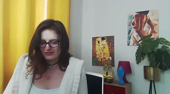 Snapshot of juicyNadine chatting on January 2025 12:41:02 PM juicyNadine online show from January 2025 12:41:02 PM