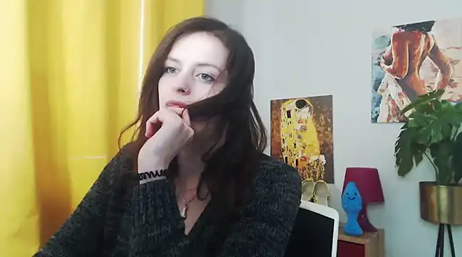 Snapshot of juicyNadine chatting on January 2025 01:09:01 PM juicyNadine online show from January 2025 01:09:01 PM