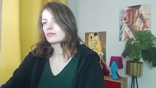 Snapshot of juicyNadine chatting on November 2025 05:40:01 AM juicyNadine online show from November 2025 05:40:01 AM