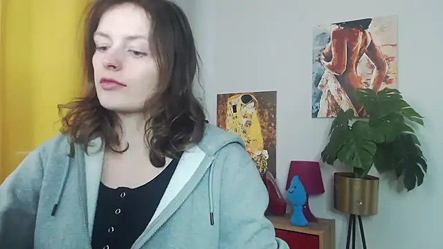 Snapshot of juicyNadine chatting on November 2025 07:25:01 AM juicyNadine online show from November 2025 07:25:01 AM