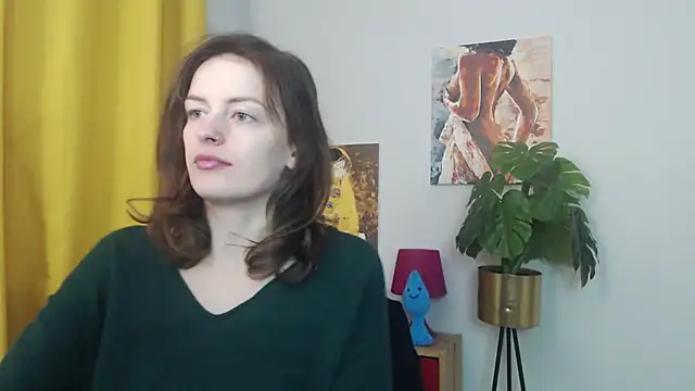 Snapshot of juicyNadine chatting on November 2025 05:52:01 AM juicyNadine online show from November 2025 05:52:01 AM