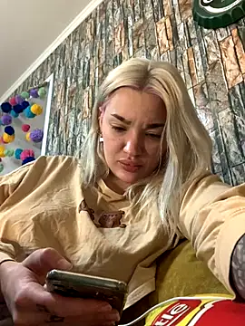 Snapshot of Sextazy chatting on November 2025 03:45:01 PM Sextazy online show from November 2025 03:45:01 PM