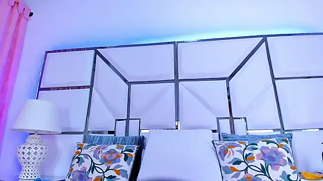 Snapshot of RileySweett chatting on February 2025 11:28:02 AM RileySweett online show from February 2025 11:28:02 AM