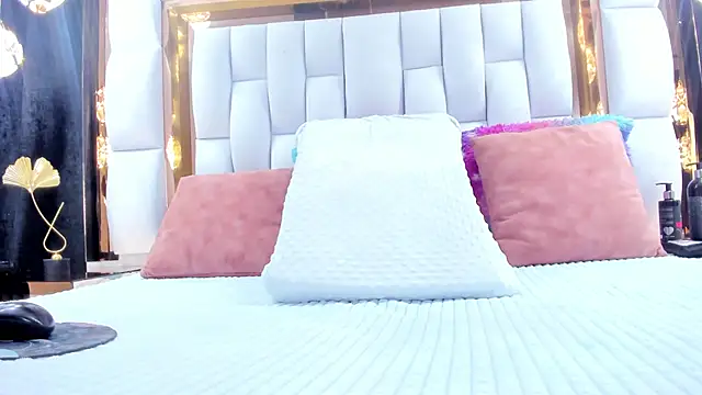 Snapshot of RileySweett chatting on September 2025 11:47:02 AM RileySweett online show from September 2025 11:47:02 AM