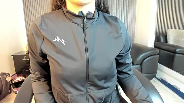 paulina sweett  online show from November 2025 10:51:01 AM