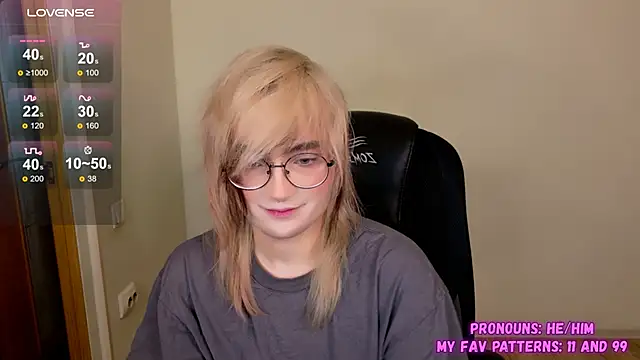 CuteYukiKun online show from October 2025 11:00:02 PM