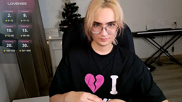 CuteYukiKun online show from December 2025 12:57:02 PM