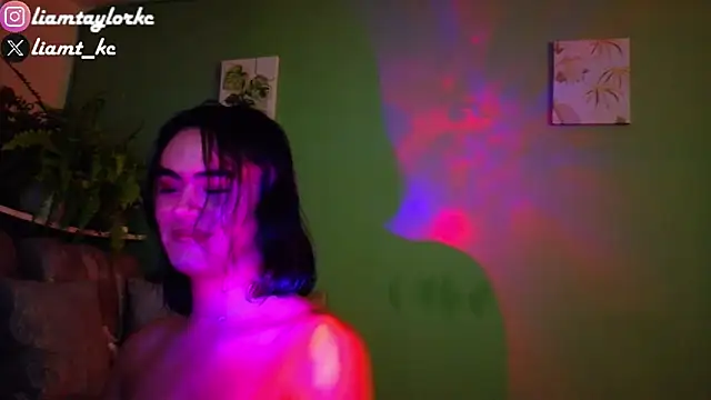 Snapshot of Liam_Taylor chatting on January 2025 03:17:01 AM Liam Taylor online show from January 2025 03:17:01 AM