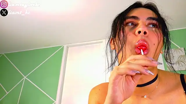 Snapshot of Liam_Taylor chatting on February 2025 01:22:01 AM Liam Taylor online show from February 2025 01:22:01 AM