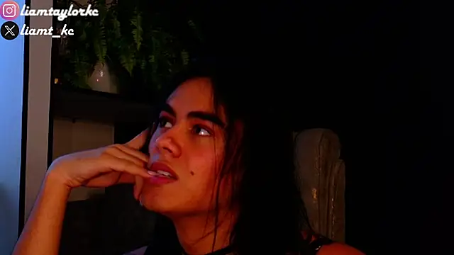 Snapshot of Liam_Taylor chatting on February 2025 10:47:01 PM Liam Taylor online show from February 2025 10:47:01 PM