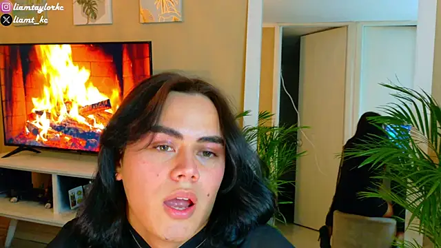 Snapshot of Liam_Taylor chatting on September 2025 03:55:02 AM Liam Taylor online show from September 2025 03:55:02 AM