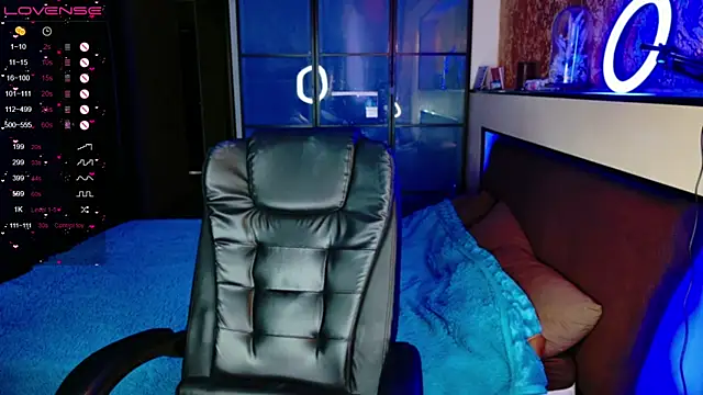 Snapshot of ShhhO_O chatting on January 2025 08:13:02 AM ShhhO O online show from January 2025 08:13:02 AM