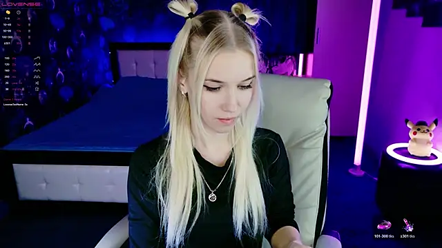 Snapshot of ShhhO_O chatting on December 2025 04:56:01 PM ShhhO O online show from December 2025 04:56:01 PM