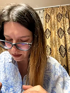 NadiraNoor online show from October 2025 10:00:01 PM