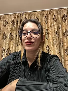 NadiraNoor online show from November 2025 05:57:02 PM