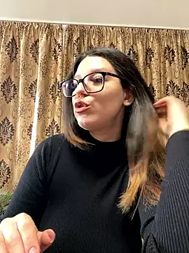 NadiraNoor online show from April 2026 05:08:01 AM