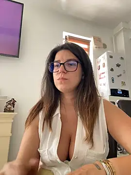 Snapshot of NadiraNoor chatting on June 2026 08:38:01 AM NadiraNoor online show from June 2026 08:38:01 AM