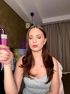 AvaGianna online show from October 2025 08:09:01 AM