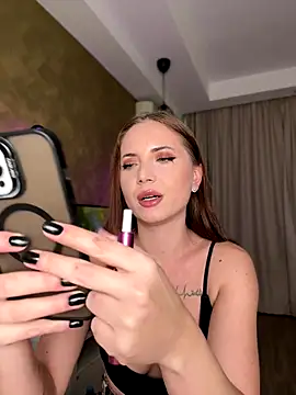 AvaGianna online show from November 2025 04:29:02 PM