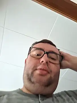 Snapshot of Javier_bear chatting on November 2025 08:57:01 AM Javier bear online show from November 2025 08:57:01 AM