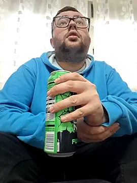 Snapshot of Javier_bear chatting on November 2025 03:01:02 PM Javier bear online show from November 2025 03:01:02 PM