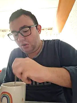 Snapshot of Javier_bear chatting on December 2025 09:03:01 AM Javier bear online show from December 2025 09:03:01 AM