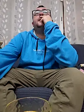 Javier bear online show from January 2026 09:39:02 PM