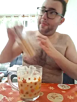Snapshot of Javier_bear chatting on May 2026 08:10:02 AM Javier bear online show from May 2026 08:10:02 AM