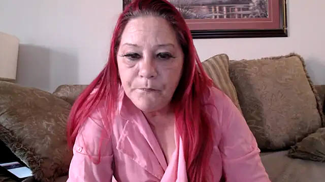 Snapshot of LexxiLeeds chatting on October 2025 07:23:01 PM LexxiLeeds online show from October 2025 07:23:01 PM