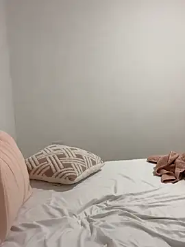 Snapshot of EmiliaCatalina chatting on September 2025 11:52:01 PM EmiliaCatalina online show from September 2025 11:52:01 PM