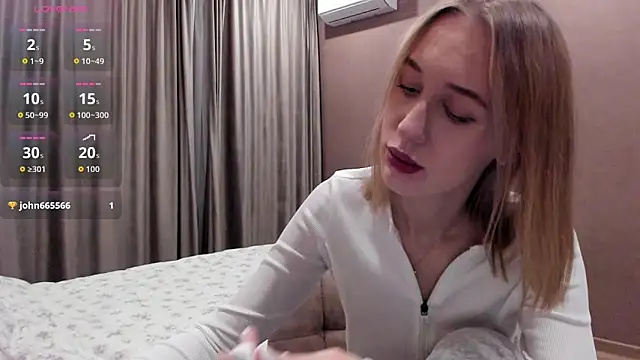 Mika Ray online show from November 2025 10:52:01 PM