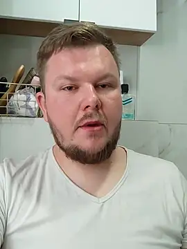 Snapshot of titovilan_PL chatting on April 2026 02:48:02 AM titovilan PL online show from April 2026 02:48:02 AM