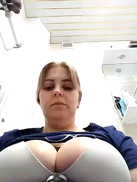 Snapshot of Lady_nice_cat chatting on February 2025 12:28:01 PM Lady nice cat online show from February 2025 12:28:01 PM