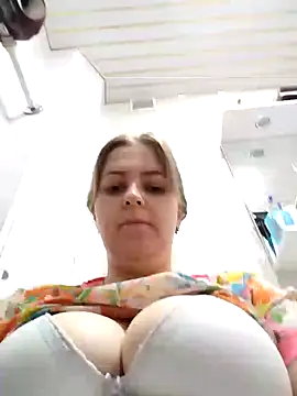 Snapshot of Lady_nice_cat chatting on February 2025 04:52:02 AM Lady nice cat online show from February 2025 04:52:02 AM