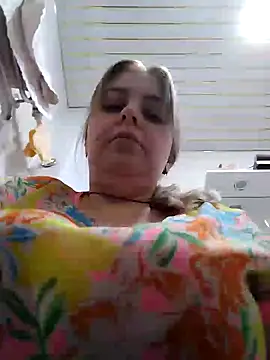 Snapshot of Lady_nice_cat chatting on February 2025 12:33:01 PM Lady nice cat online show from February 2025 12:33:01 PM