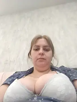 Snapshot of Lady_nice_cat chatting on October 2025 04:30:01 PM Lady nice cat online show from October 2025 04:30:01 PM