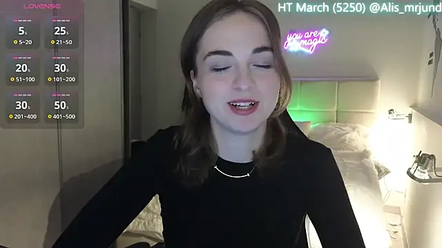 Miss Aliannaa online show from March 2025 08:21:01 PM