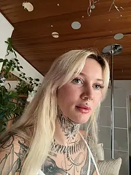 Stella-Kink online show from December 2024 12:02:01 PM