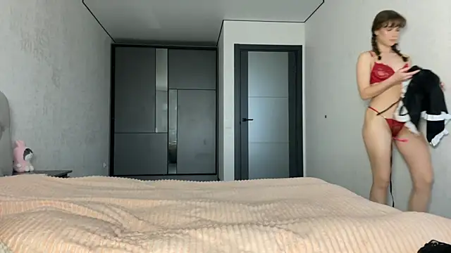 GracefulCharm online show from February 2025 06:45:02 AM