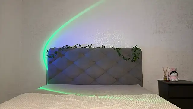 GracefulCharm online show from February 2026 11:24:02 PM