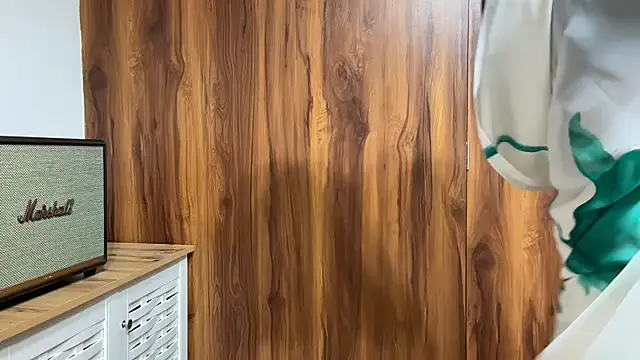 julie 08 online show from February 2026 08:02:01 PM