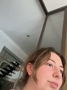 Snapshot of curvyflawless chatting on November 2025 10:43:02 AM curvyflawless online show from November 2025 10:43:02 AM