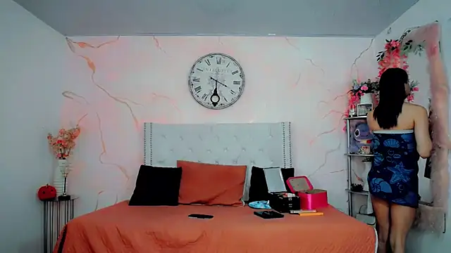 maria camilacms online show from December 2025 06:02:01 PM