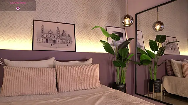 Snapshot of ElleDiane chatting on January 2026 10:13:01 PM ElleDiane online show from January 2026 10:13:01 PM