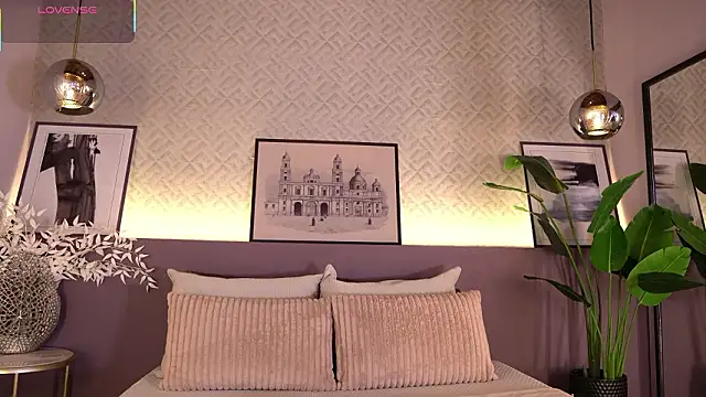 Snapshot of ElleDiane chatting on January 2026 12:25:01 AM ElleDiane online show from January 2026 12:25:01 AM