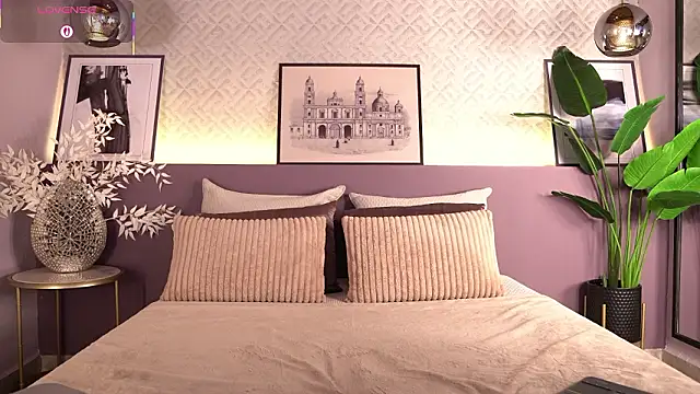 ElleDiane online show from March 2026 10:35:01 PM